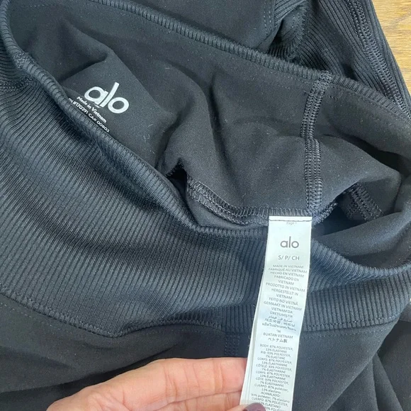 EUC Alo Yogo leggings - Picture 5 of 5